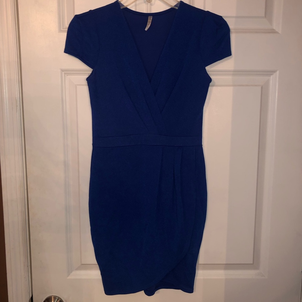 blue dress